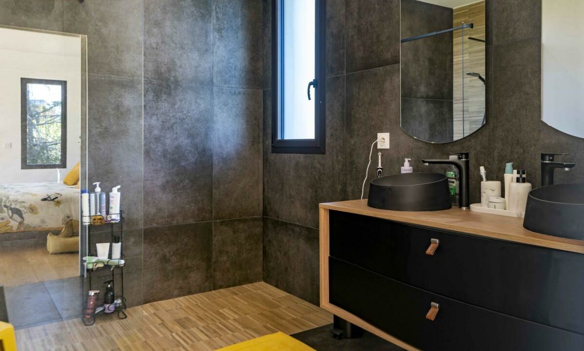 2911sb0704-27112025-234631-13