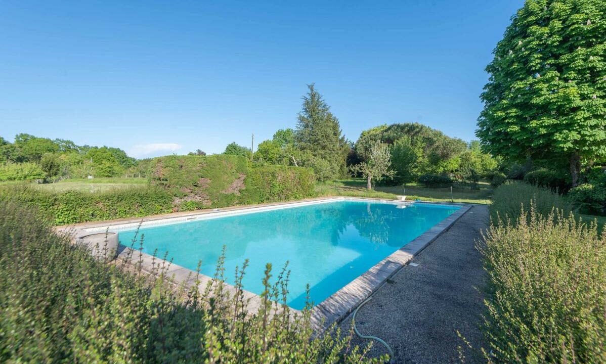 2963-27112025-234642-1