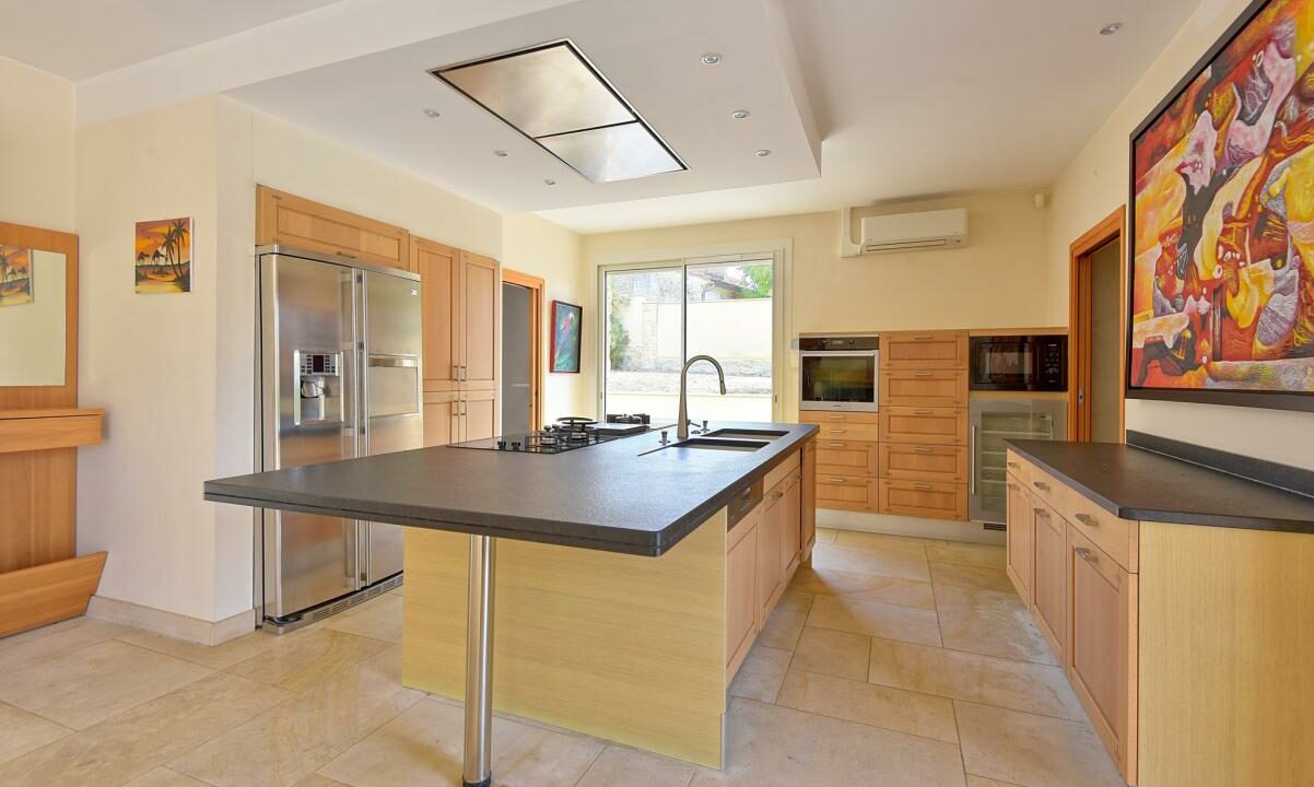 2988-27112025-234630-7