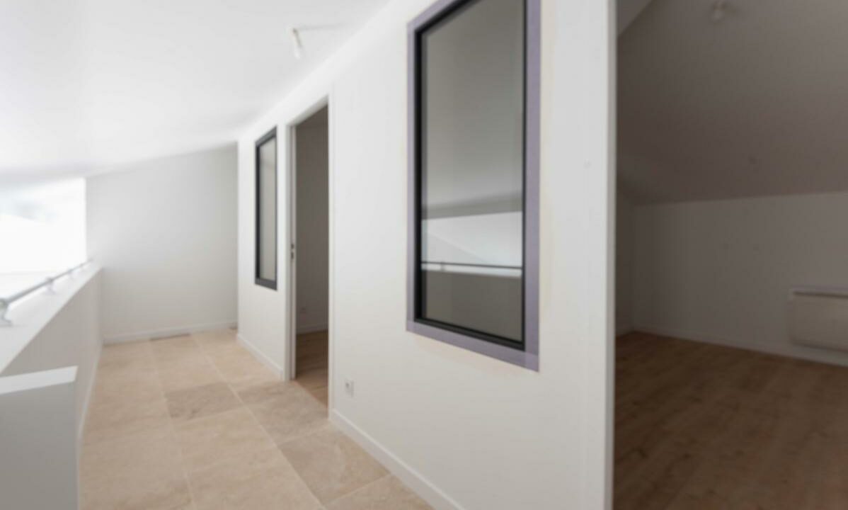 2929-11122025-231144-11