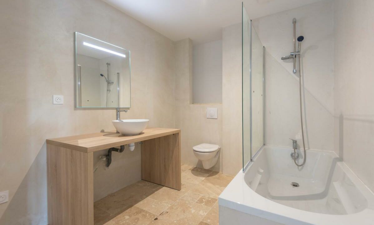 2929-11122025-231144-5