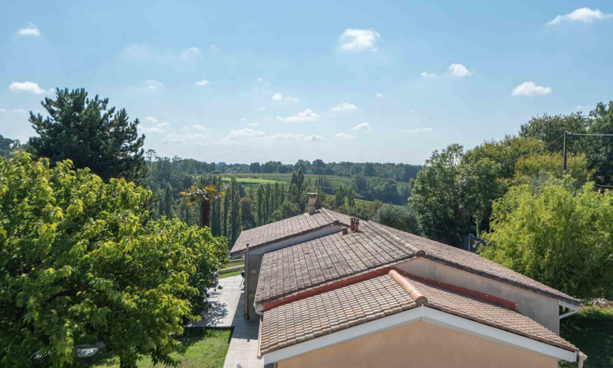 2929-11122025-231144-7