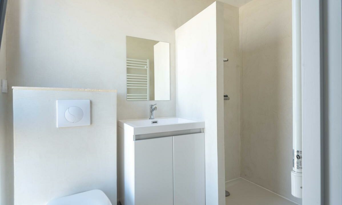 2929-11122025-231144-8