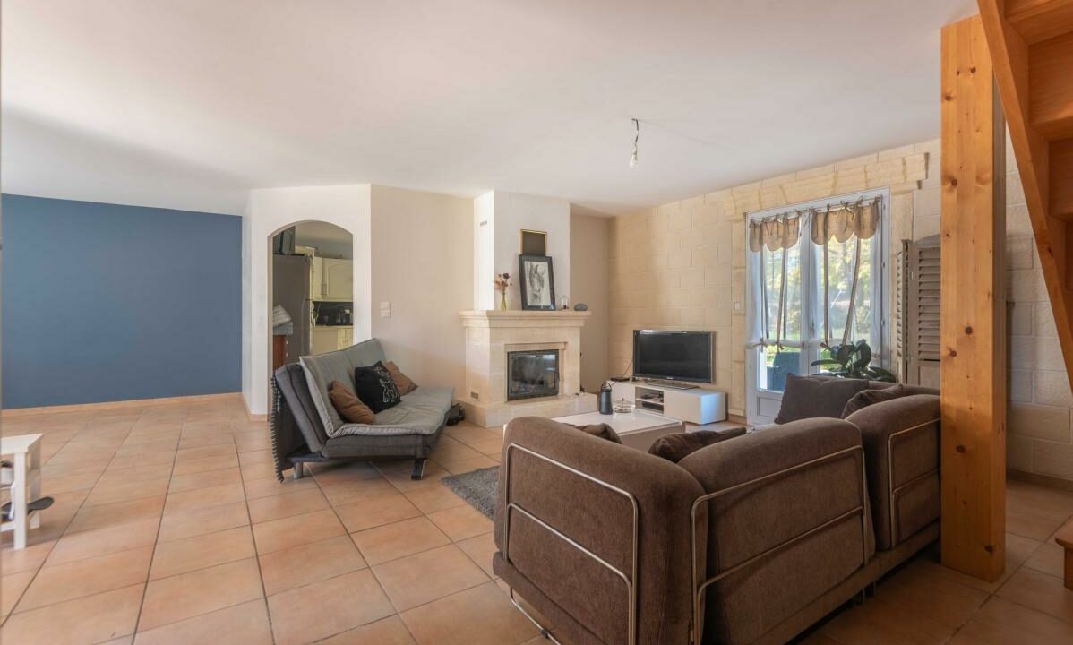 3012-02122025-183752-3