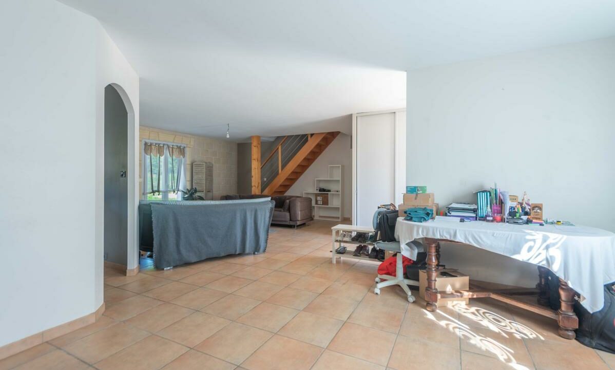 3012-02122025-183752-8