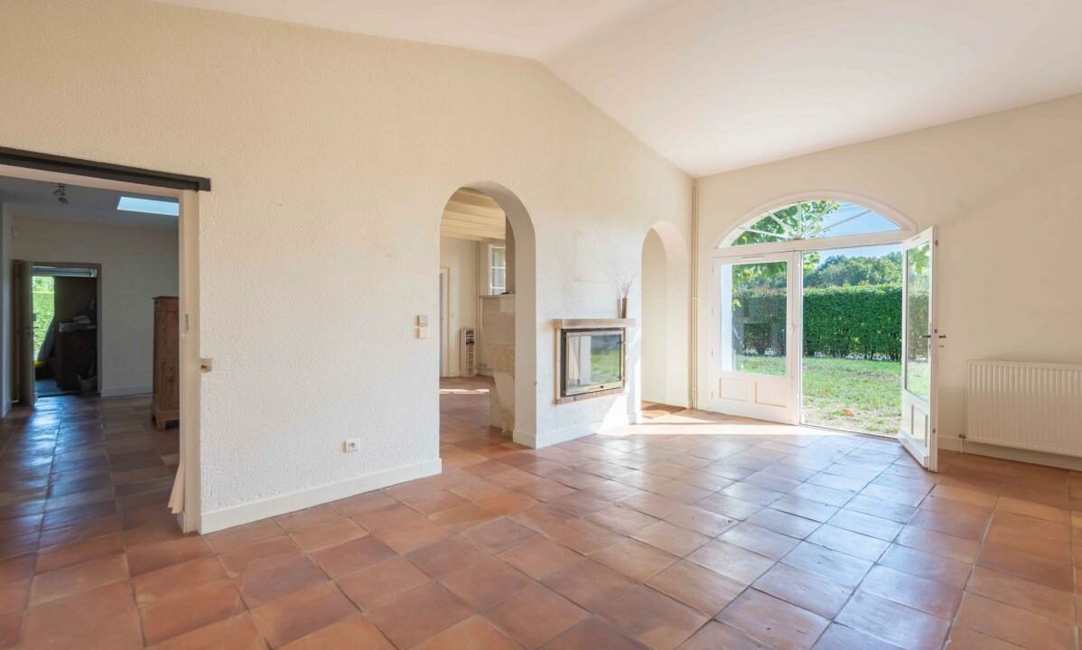 3018-11122025-231158-6