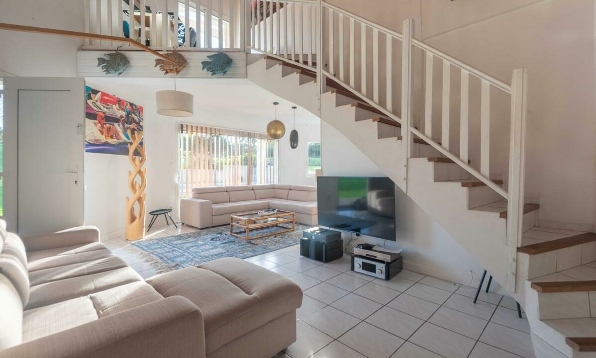 3022-02122025-183753-4