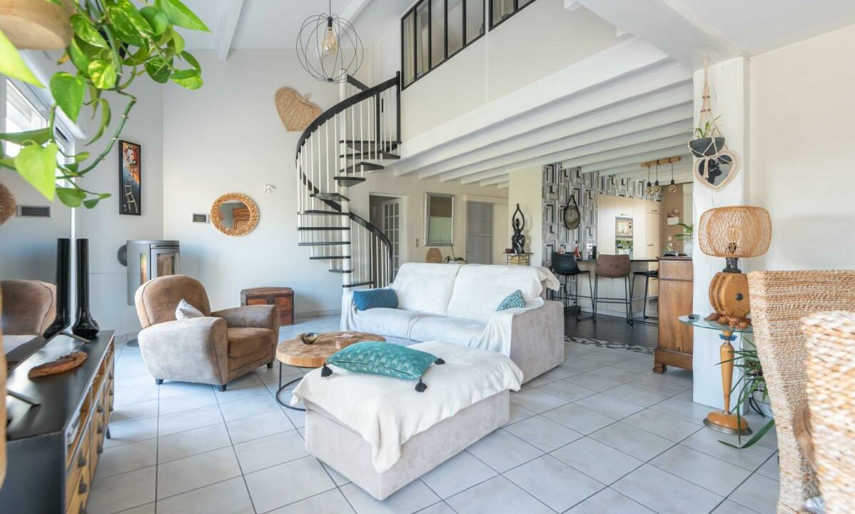 3023-03122025-195248-1