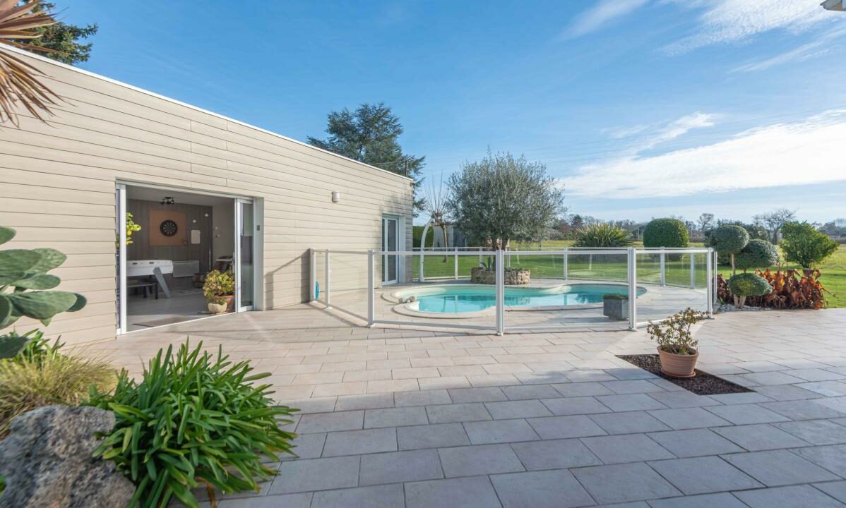 3023-03122025-195248-17