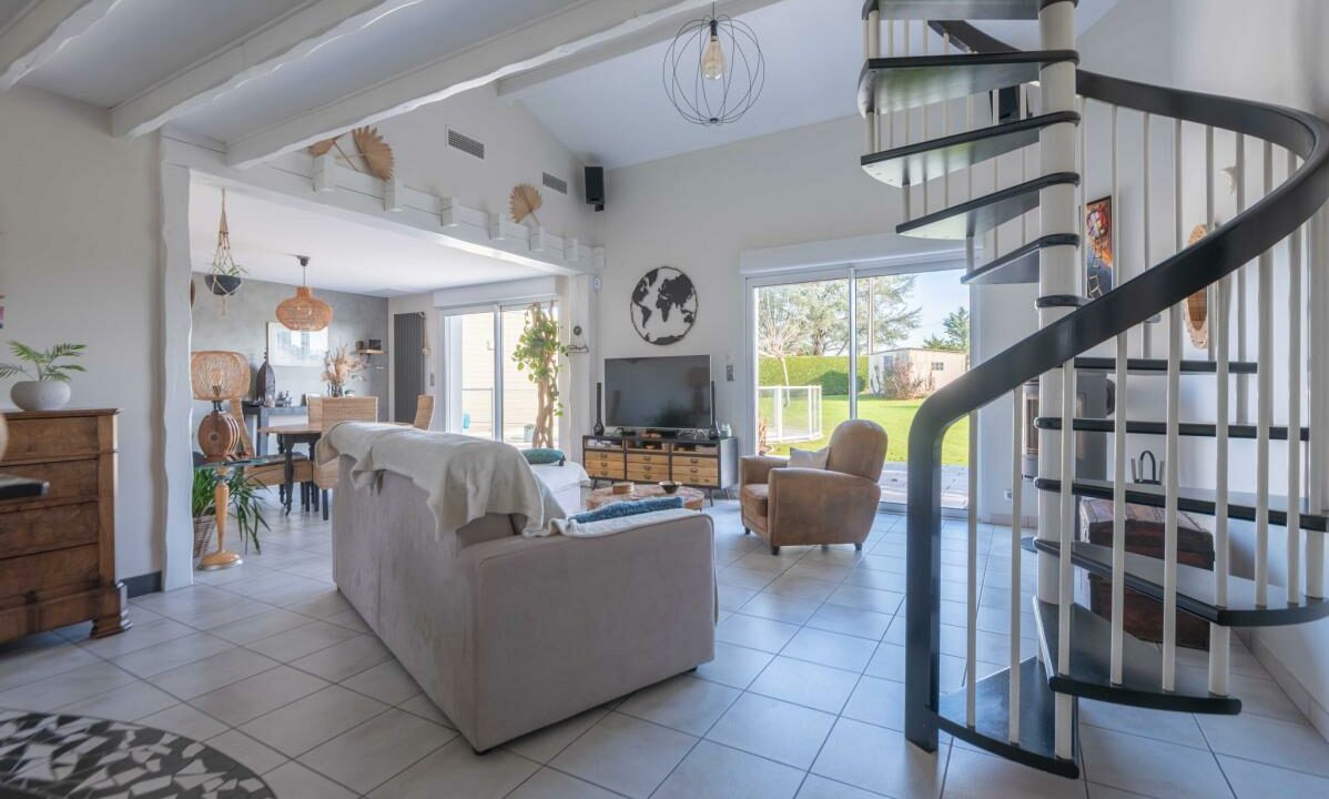 3023-03122025-195248-3