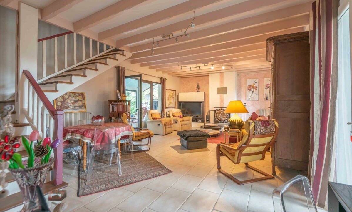 3024-11122025-231203-1