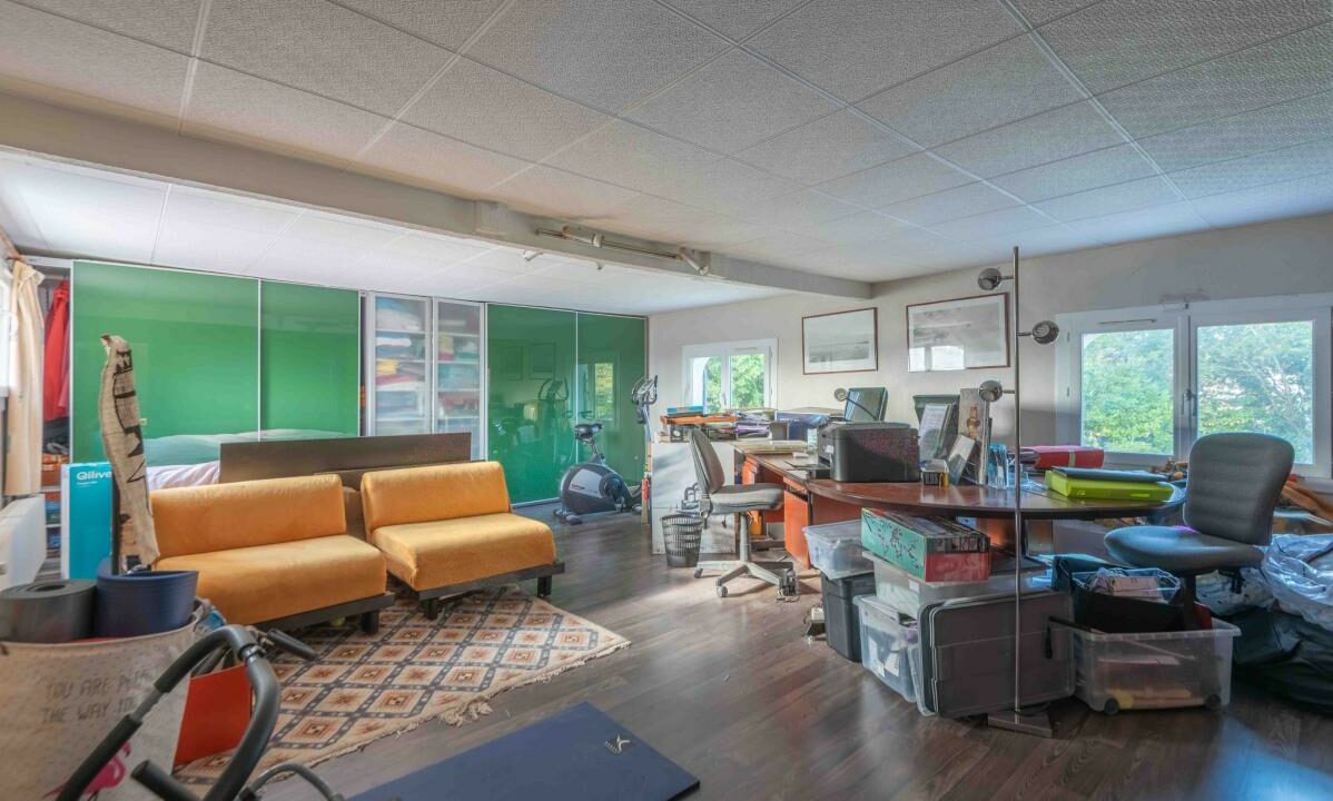 3024-11122025-231203-10