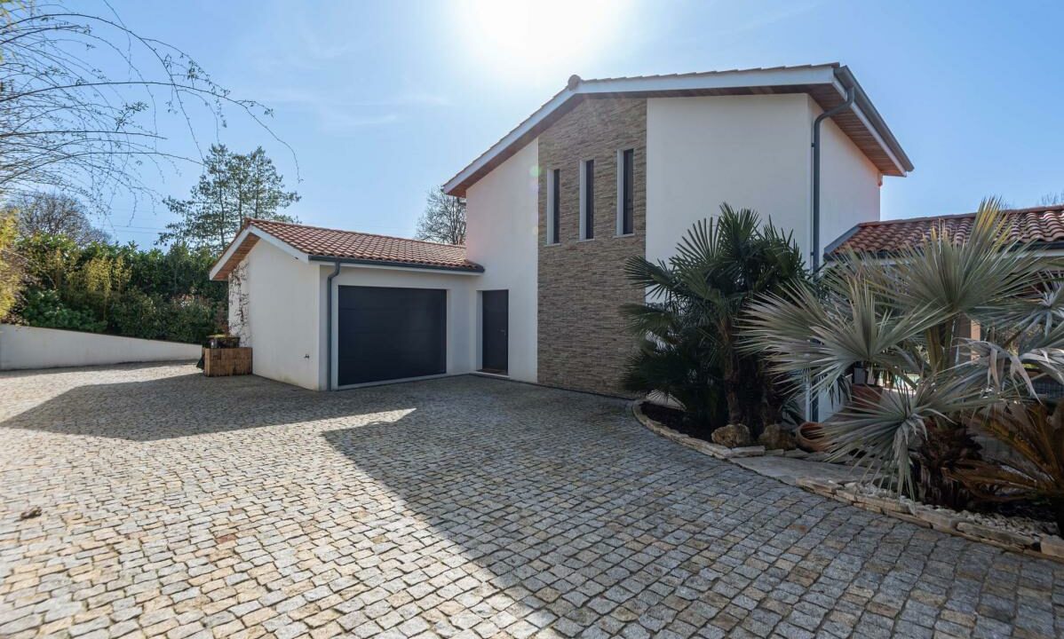 3034-08032026-205153-17